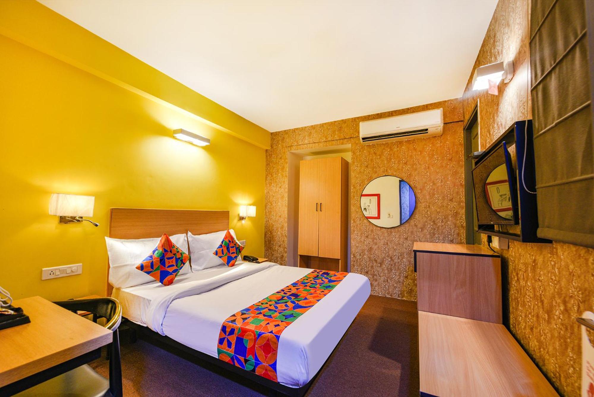Fabhotel Old Meple Leaf Гургаон Екстериор снимка