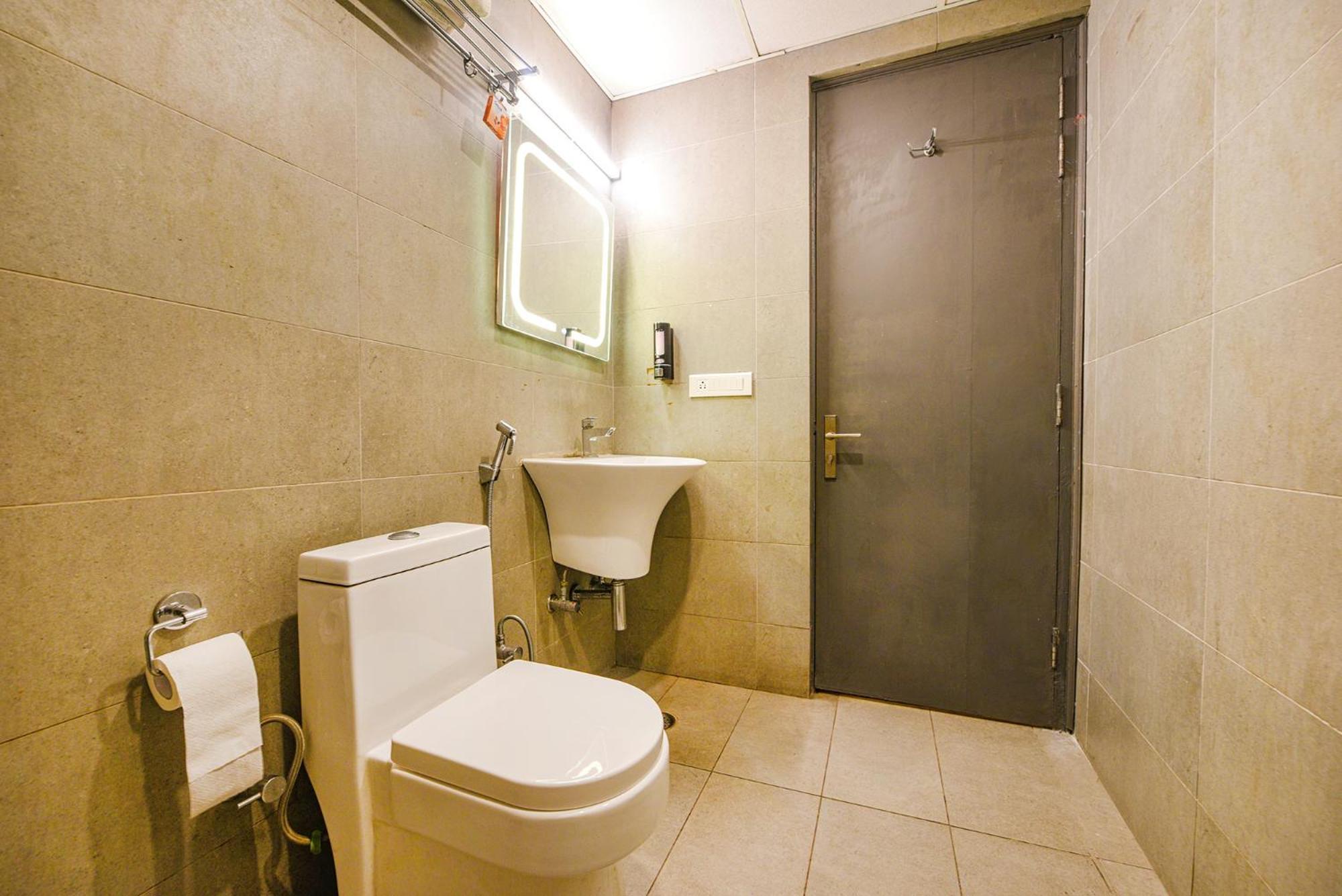 Fabhotel Old Meple Leaf Гургаон Екстериор снимка