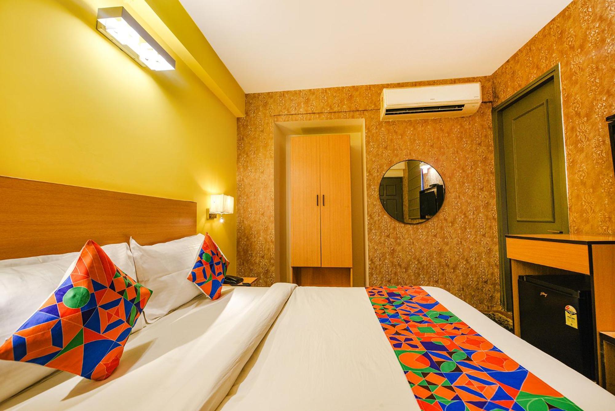 Fabhotel Old Meple Leaf Гургаон Екстериор снимка