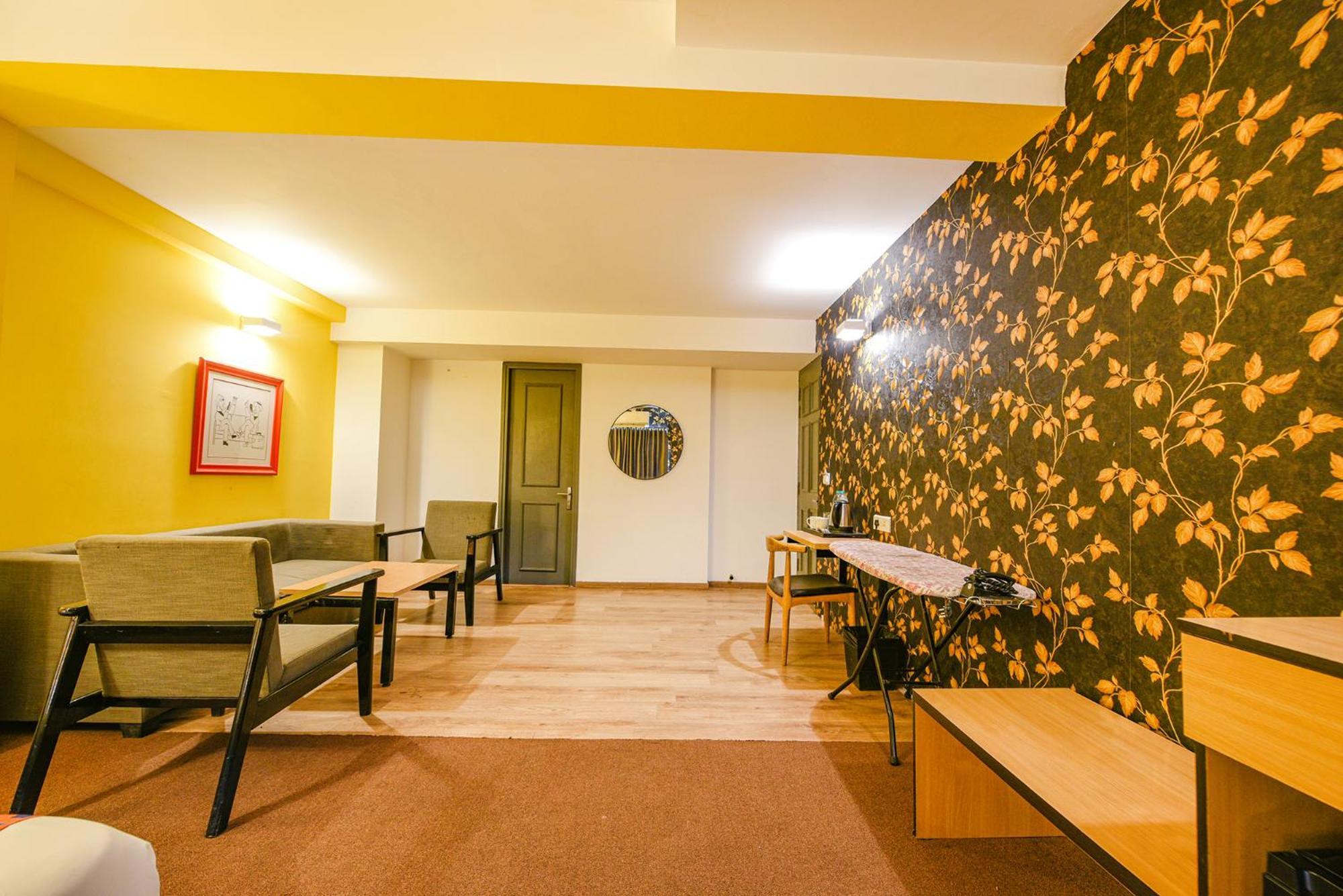 Fabhotel Old Meple Leaf Гургаон Екстериор снимка