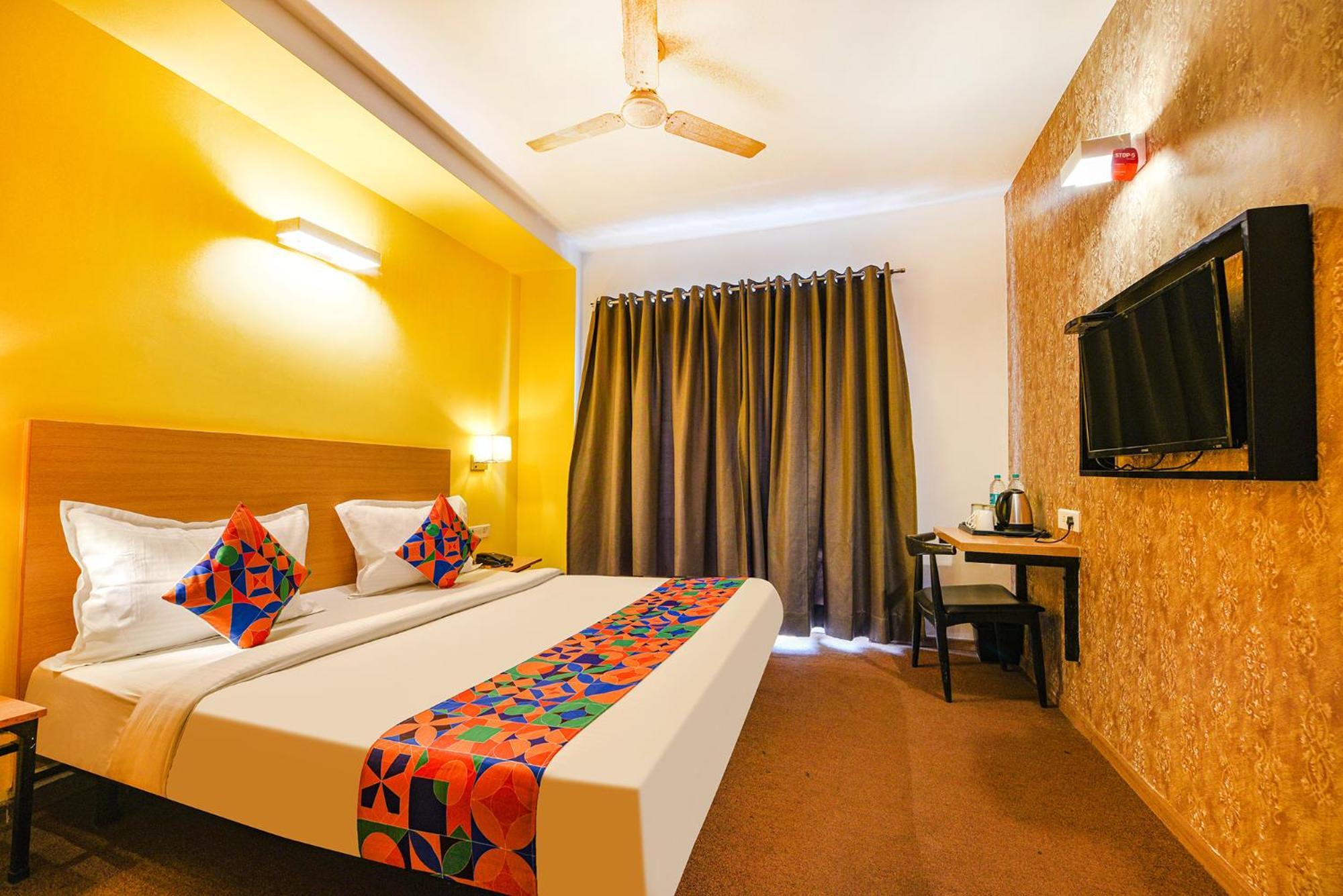 Fabhotel Old Meple Leaf Гургаон Екстериор снимка